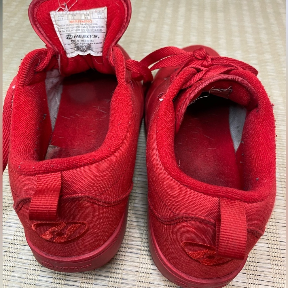 HEELYS Youth Pro 20 Wheels Sneakers Shoes Red Size 6 YTH Shoes With Wheels - Picture 5 of 16